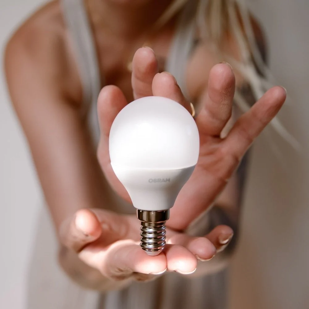 Żarówka LED E14 4,9W BASE 3 szt., matowa, barwa ciepła - Image 4