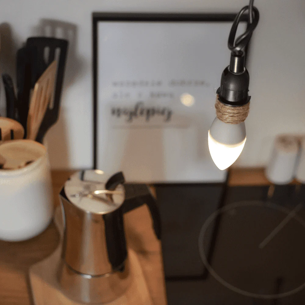 Żarówka LED E14 4,9W BASE 4 szt., świeczka, matowa, barwa ciepła - Image 4
