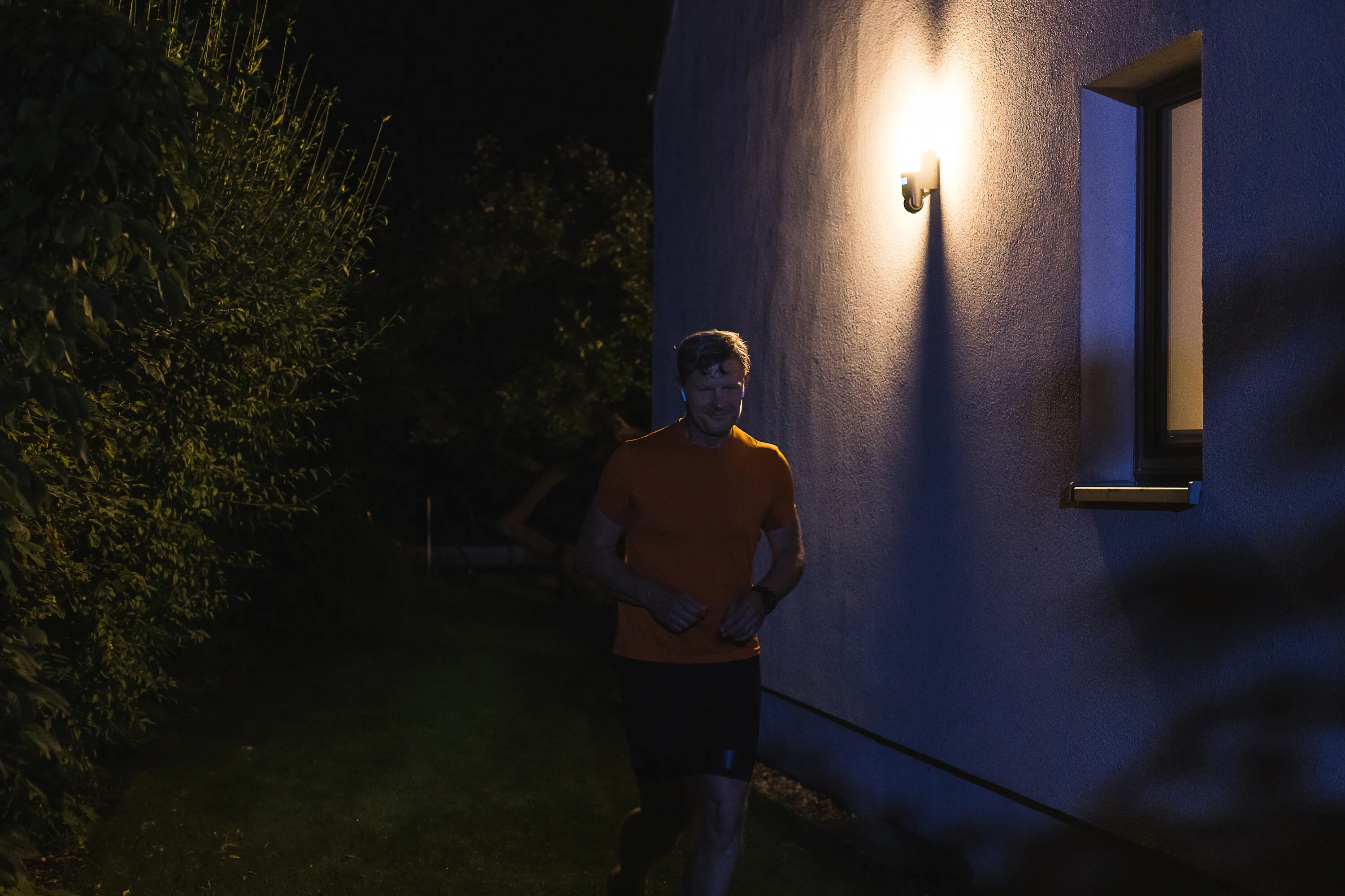 Lampa LED OSRAM SMART+ Wifi Wall Camera Control - Image 4