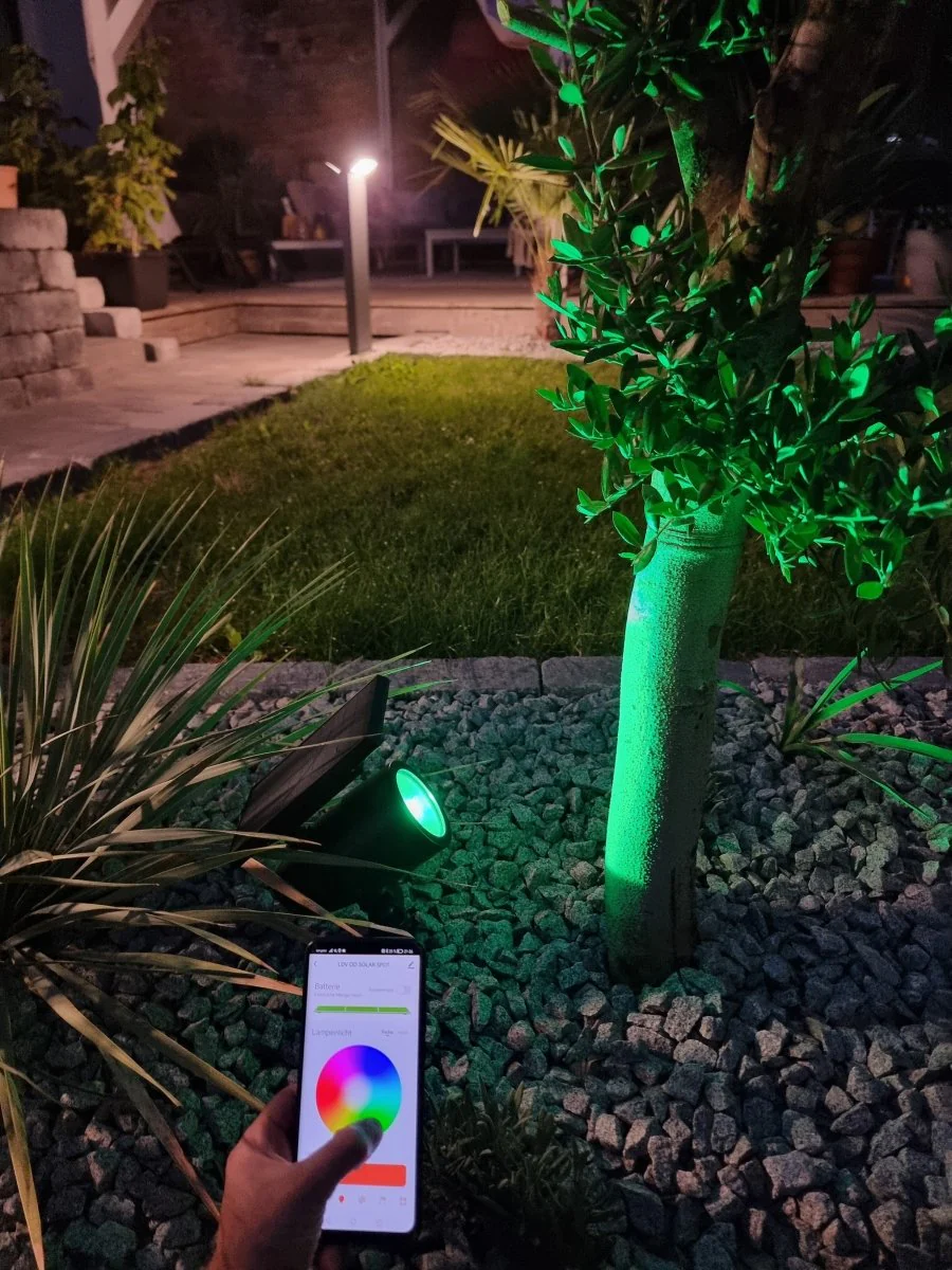 Lampa punktowa LED OSRAM SMART+ BT Solar Spot Light RGB + TW - Image 4